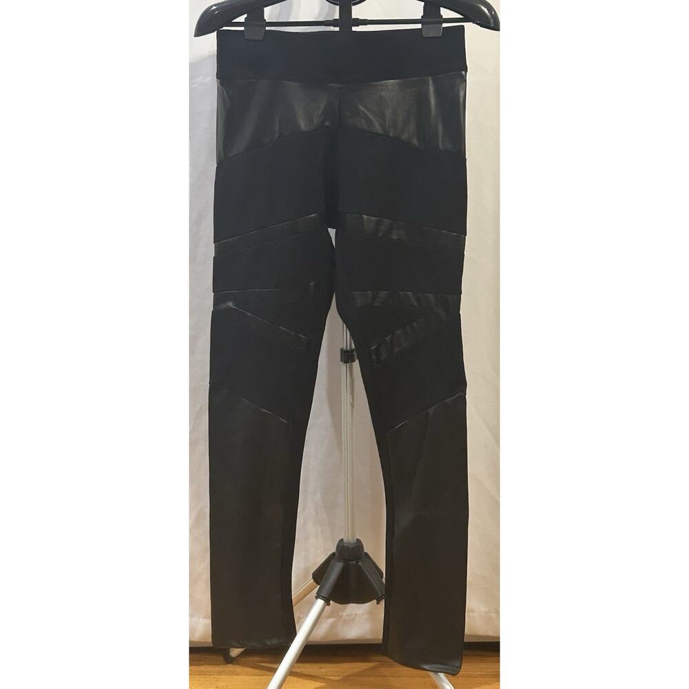 NWT MeMoi Black Mixed Fabric Slimming Leggings Women's size M/L
